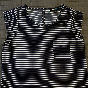 Alice Blue Bushnell one pocket blouse Size M *Stitch Fix